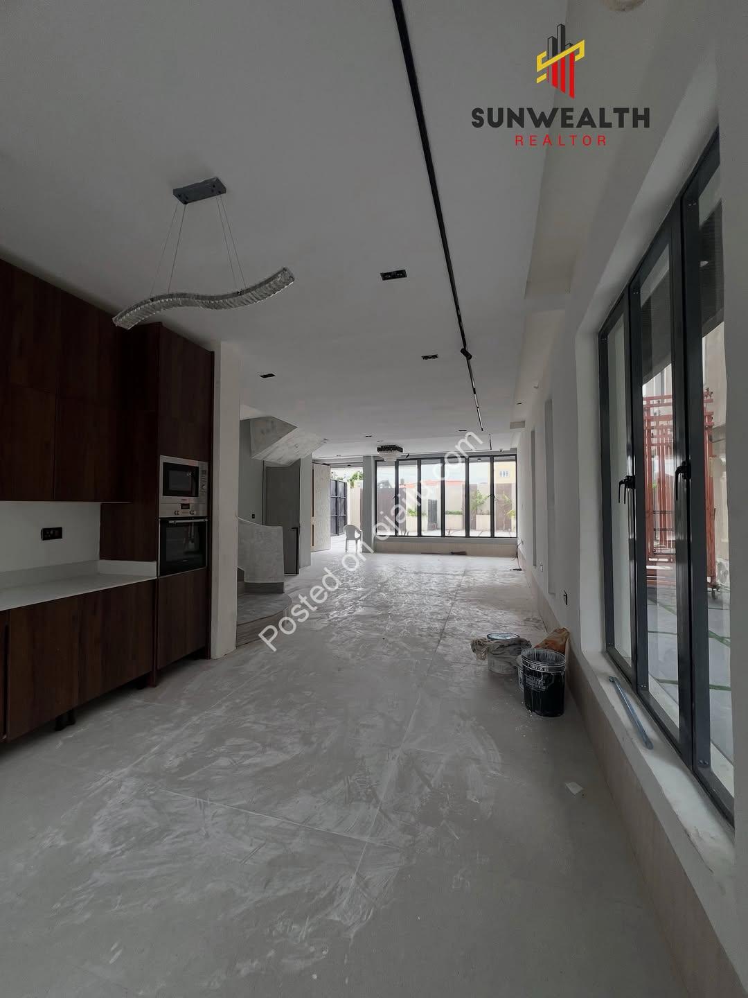 Ikoyi’s Finest: Detached Duplexes with Pool