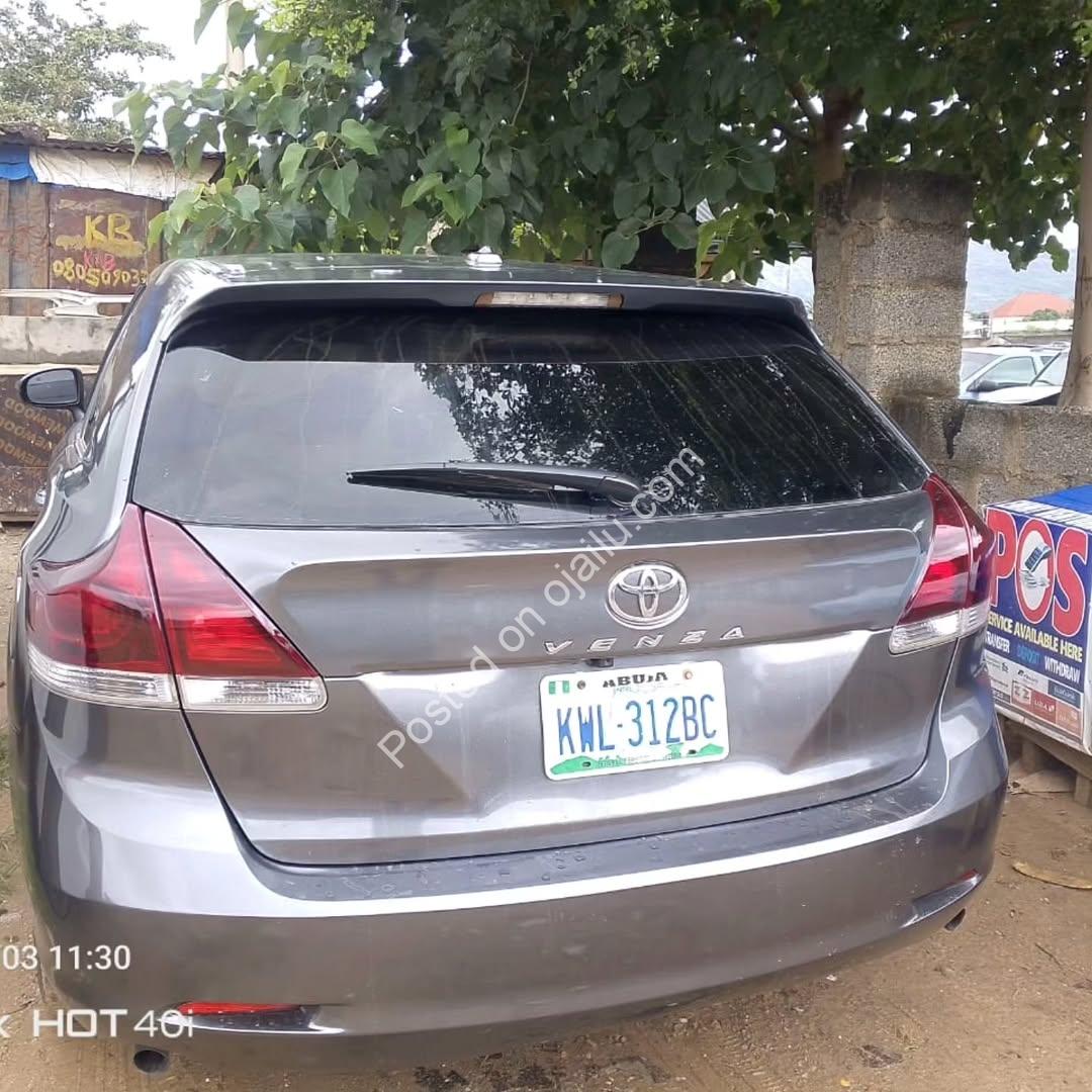“2010 Toyota Venza: Impeccable Inside, Solid Engine, 7.8M”