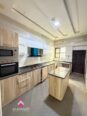 Distress Sale! 4BR Duplex + Jacuzzi in Chevron