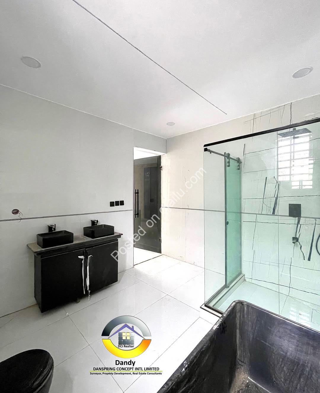 Stunning 5-Bed Duplex with Private Cinema & Rooftop in Chevron