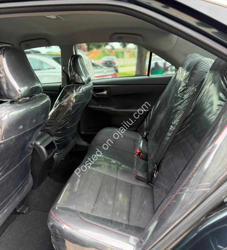 2016 Toyota Camry SE: Pristine Import, Abuja
