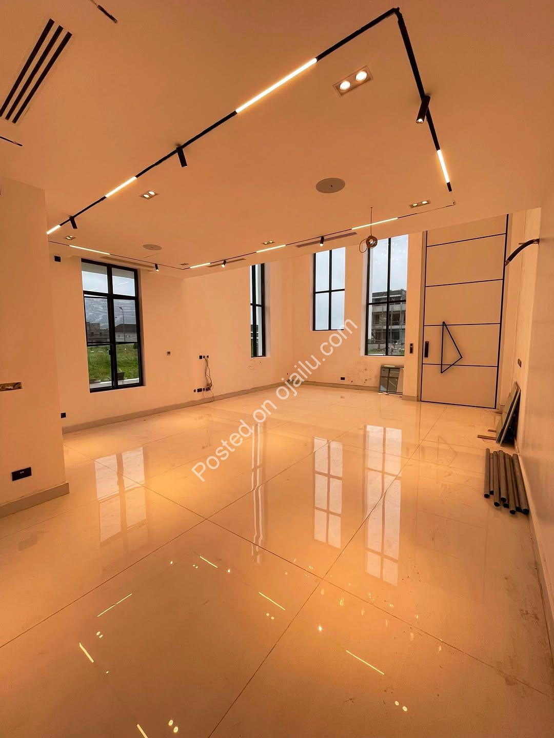 Ikate Duplex: Cinema, Pool & Gym for ₦1.3B