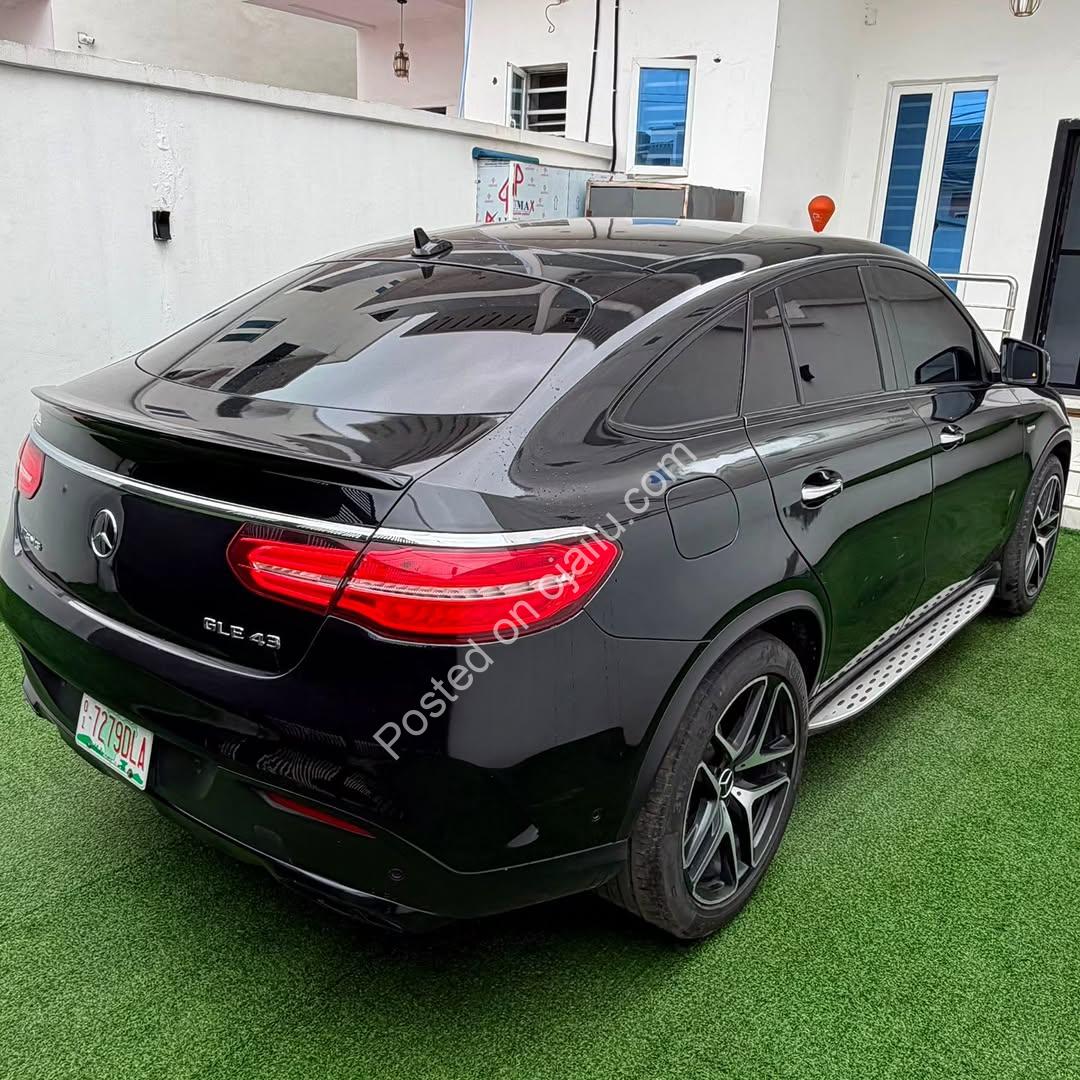 2017 Mercedes GLE 43 | Full Loaded & Spotless