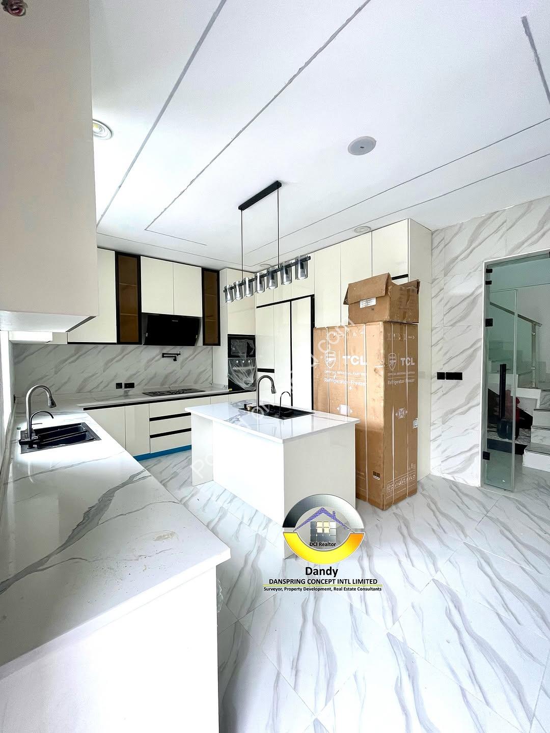 This Chevron Masterpiece Boasts a Private Cinema & Rooftop Retreat