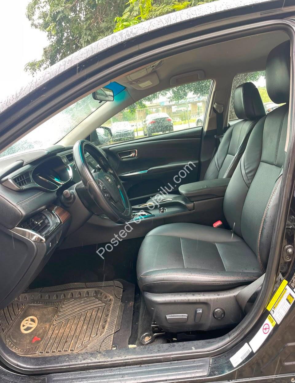 2016-Style Avalon XLE – Loaded & Pristine
