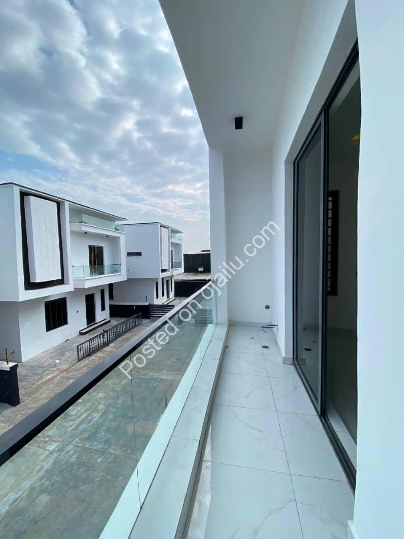 Move Into Perfection: 4BR Detached Duplex + BQ in Idado