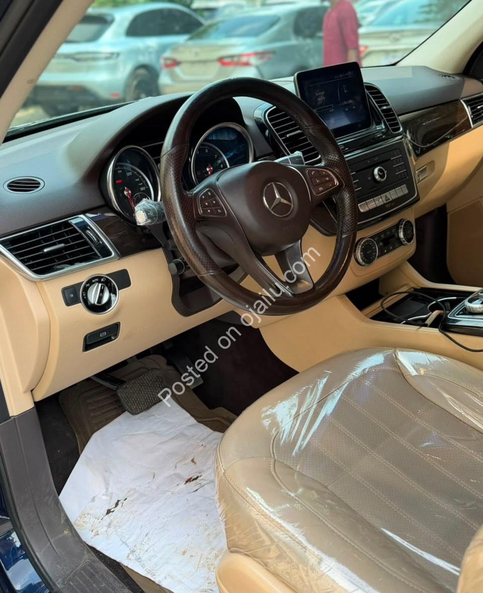 2018 Mercedes GLE350: Mint, Genuine Duty, Loaded!