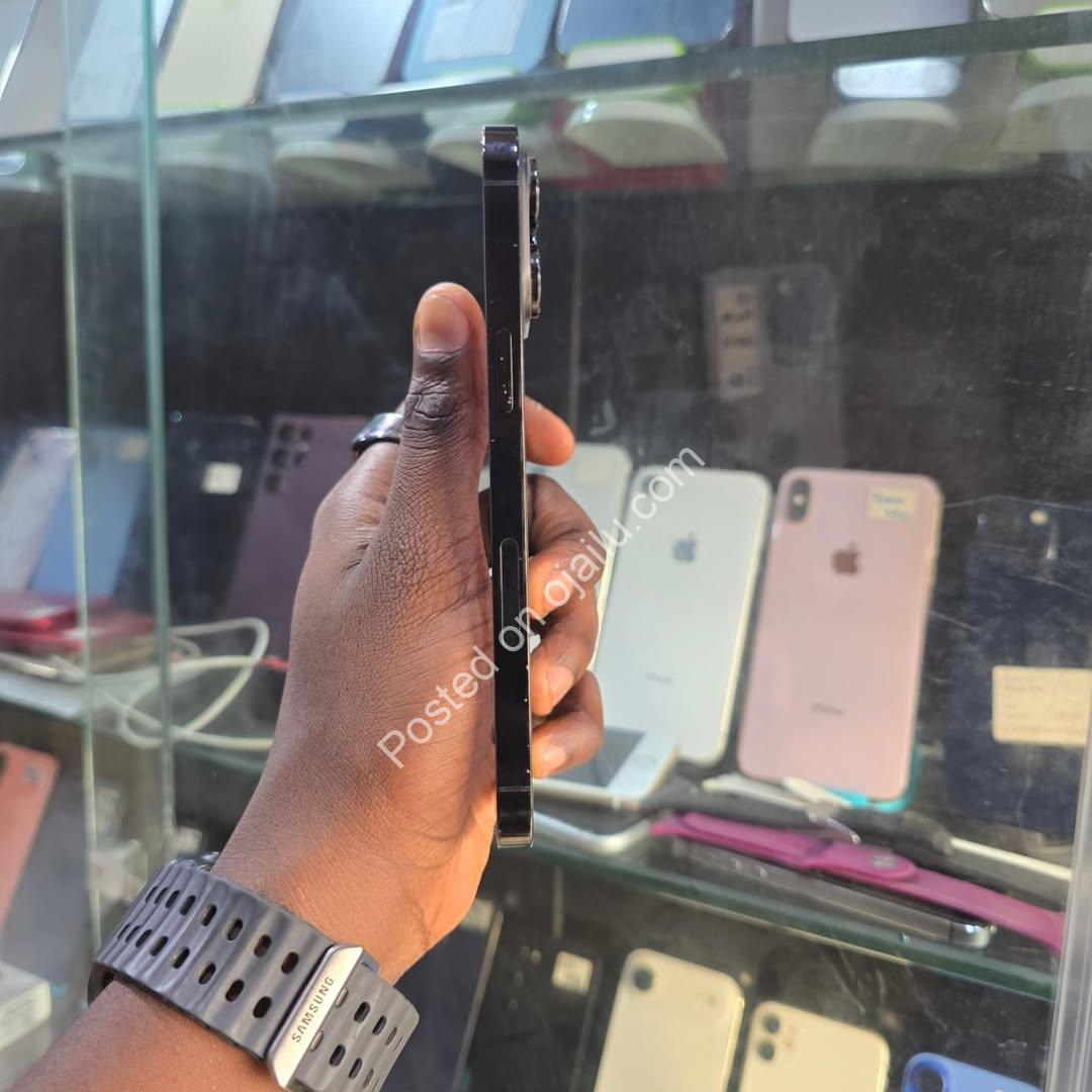 Premium iPhone 14 Pro Max 1TB – Unlocked Power, Pristine Black!