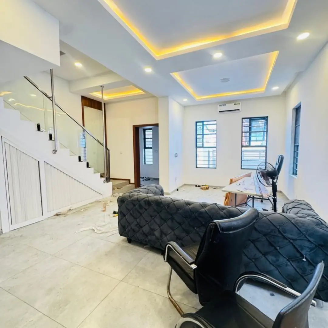 New 4-Bed Semiclassic in Lekki Phase 1 w/ BQ