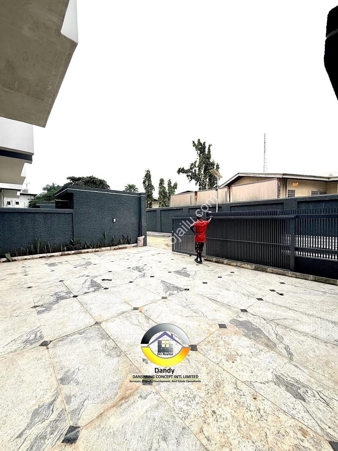 Own Port Harcourt’s Finest: 4 Ensuite Bedrooms in Secure Akwaka!