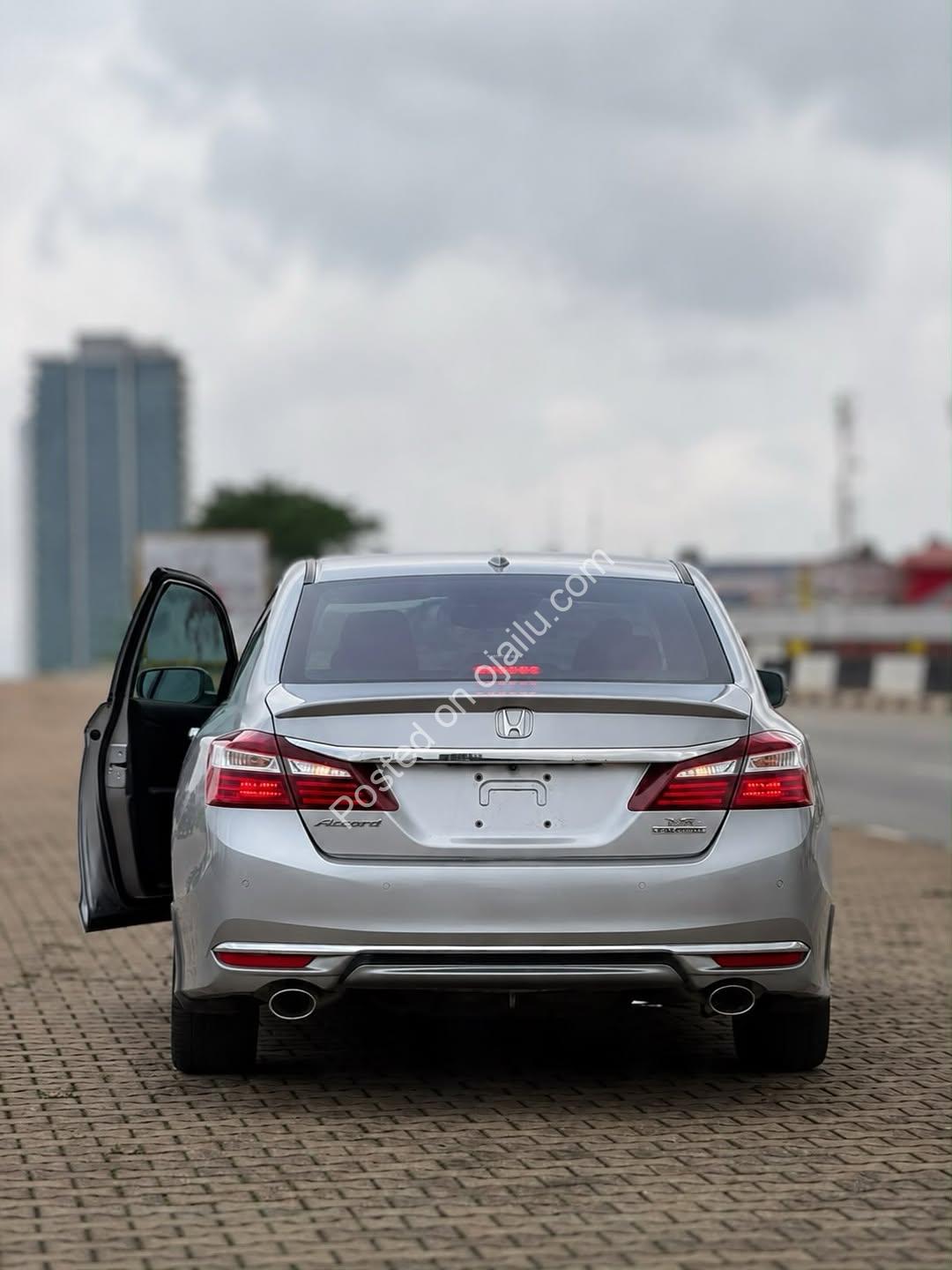 V6 Power, Touring Luxury: Yours in Abuja