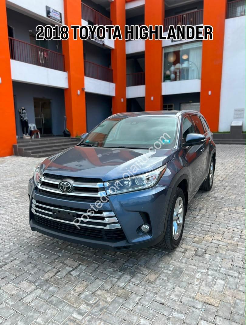 2018 Toyota Highlander: Premium 7-Seater SUV
