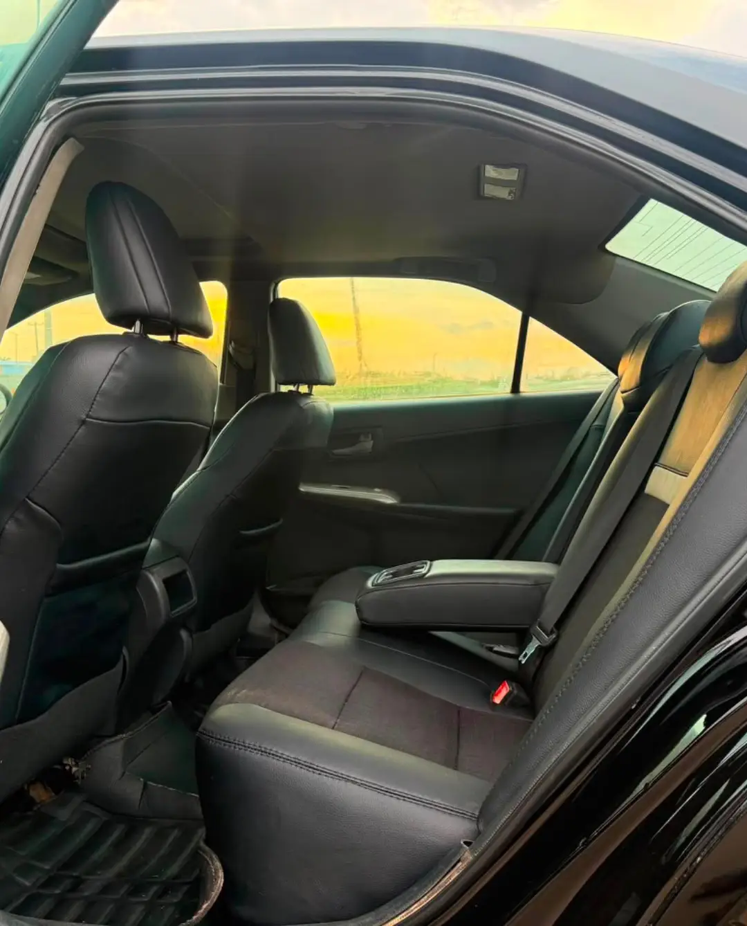 2012 Camry V6: Keyless & Duty Paid!