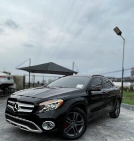 Luxury Mercedes GLA250 4matic