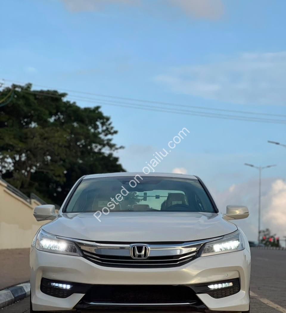 ’16 Accord V6 Touring: Pristine Power, ₦19M