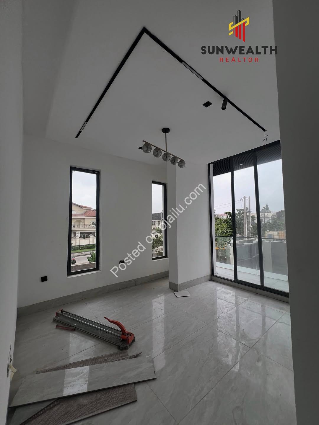 Ikoyi’s Finest: Detached Duplexes with Pool