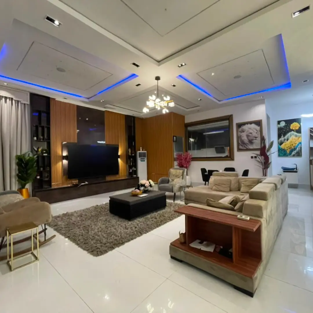 Move Into Pure Elegance – 5 Bed Fully Furnished, Pool & Solar