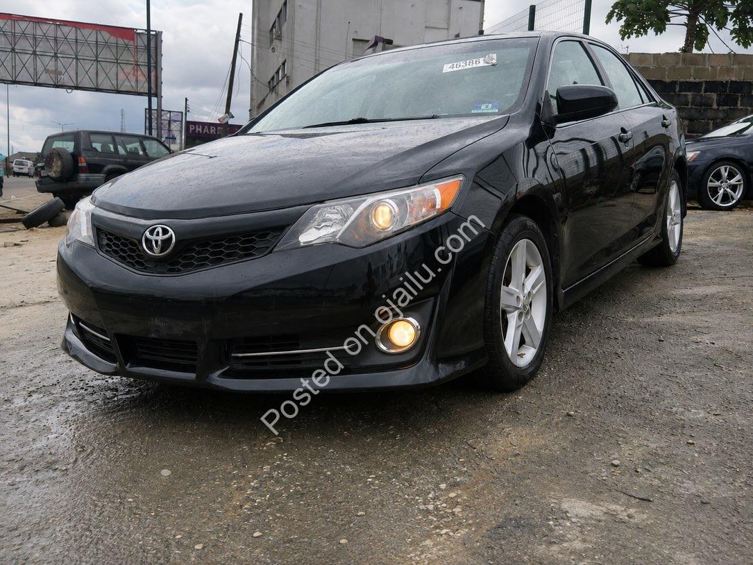 2013 Toyota Camry: Smooth, Clean & Ready to Drive