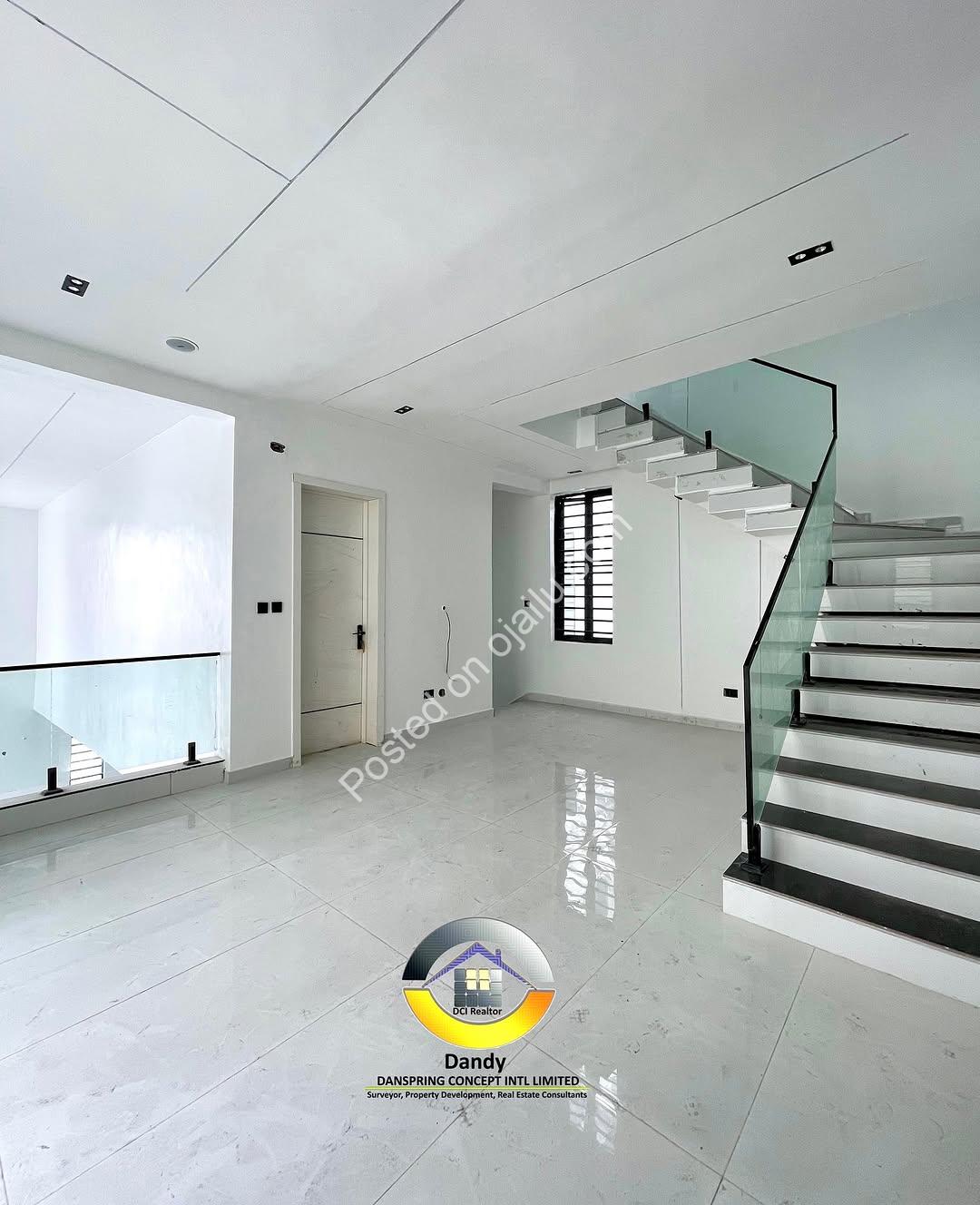 Stunning 5-Bed Duplex with Private Cinema & Rooftop in Chevron