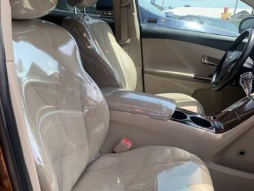 2012 Toyota Venza: Pristine Luxury Ride