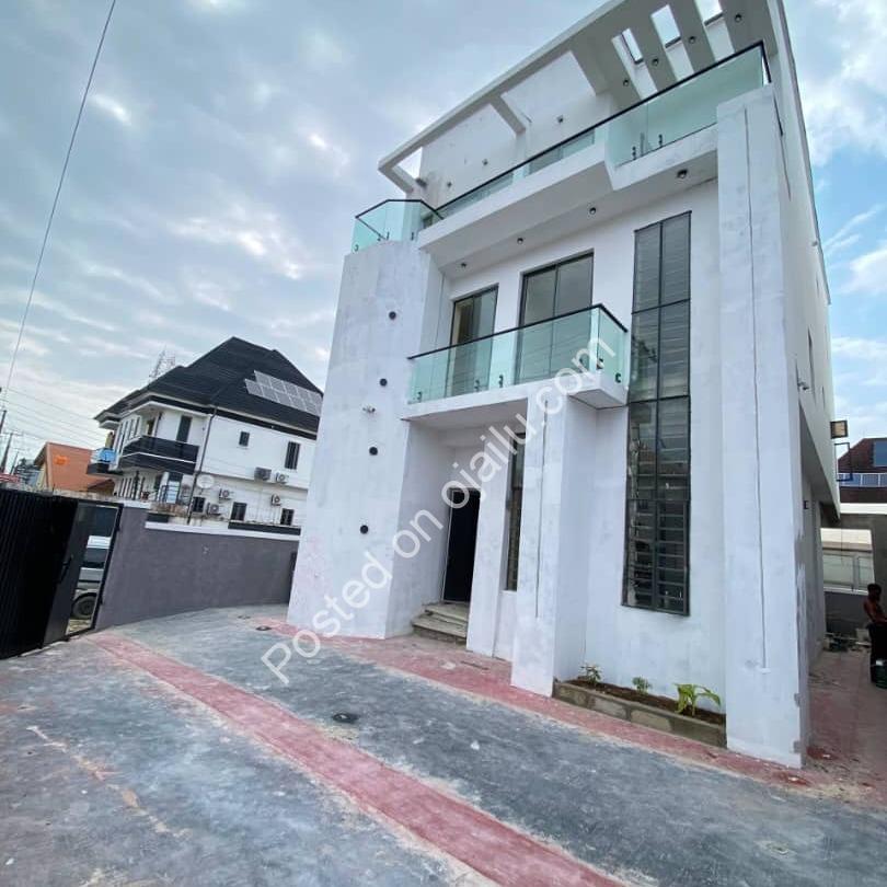 5-Bed Detached Duplex + BQ in Idado Lekki