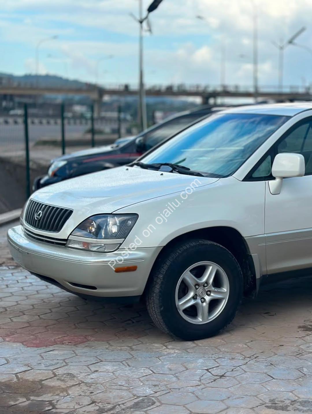 2000 Lexus RX300: Clean Belgian Spec!