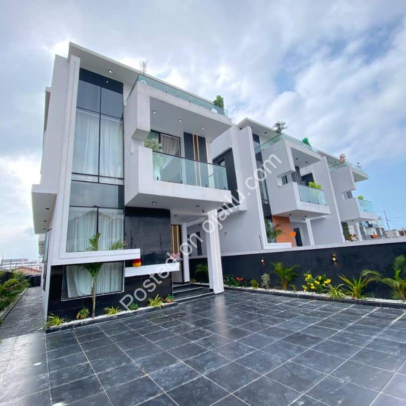 5-Bed Detached Gem w/ Pool in Ologolo