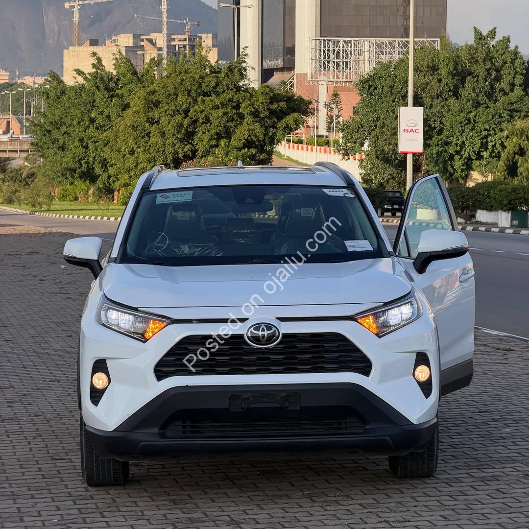 2020 Toyota RAV4 XLE – Duty Paid, Loaded & Pristine