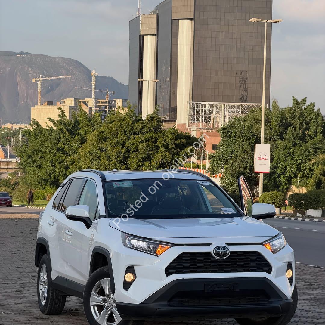 2020 Toyota RAV4 XLE – Duty Paid, Loaded & Pristine