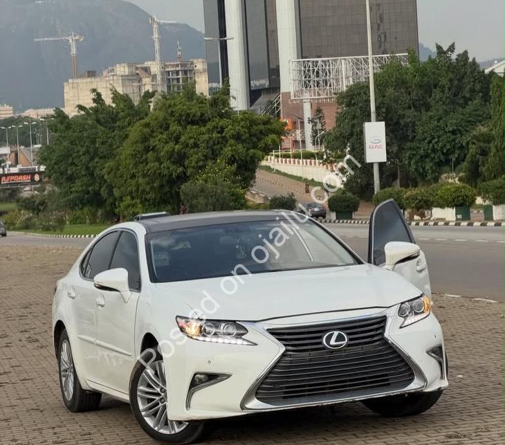 Elite Lexus ES350: Duty Paid, Pristine & Loaded