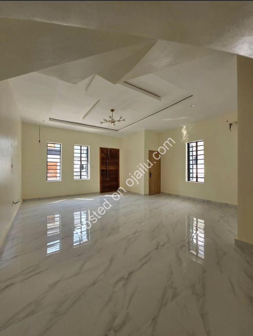 Your Dream Home Awaits in VGC—4BR Semi-Detached w/ Pool & Gym!