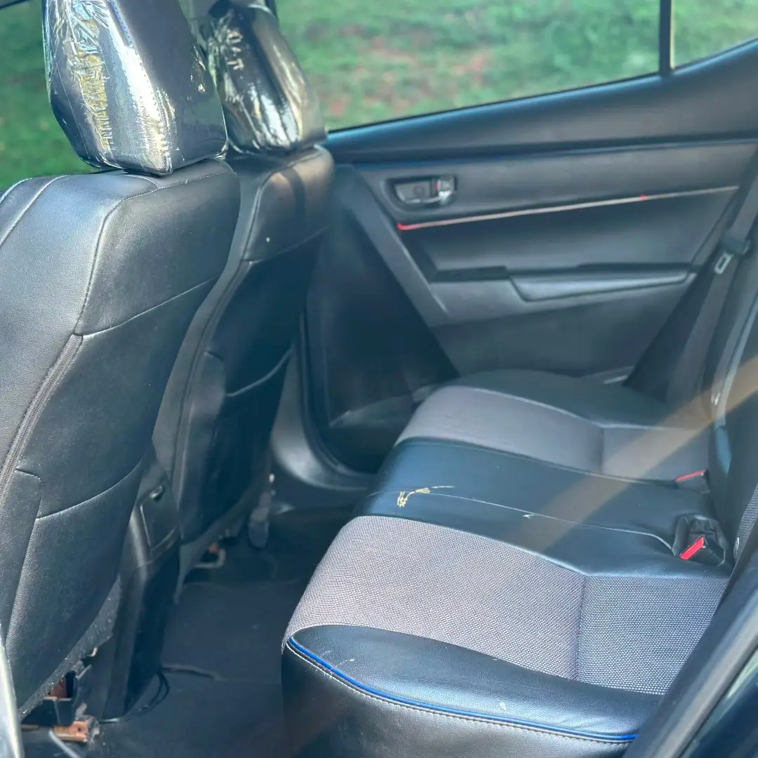 2017 Corolla SE: Moonroof & Keyless – ₦14M!