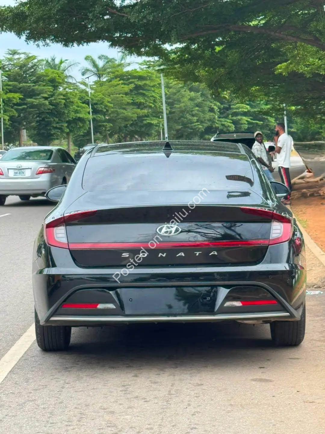 Toyota Highlander XLE, 2018 – Premium Ride, Smart Price!