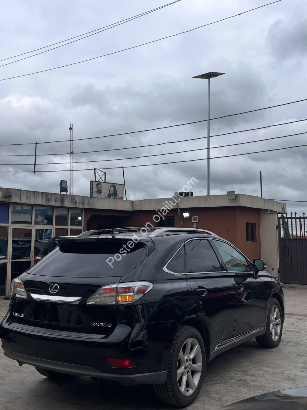 2010 Lexus RX350: Loaded Luxury, Sharp Price