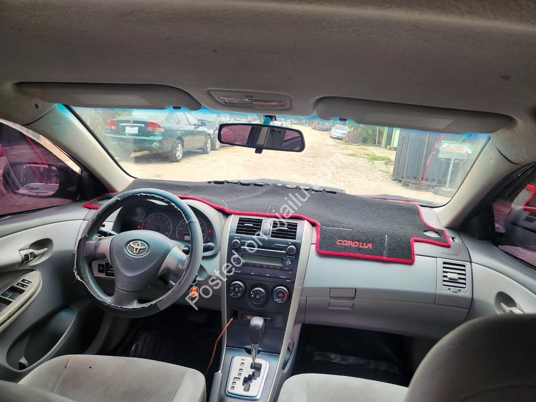 2010 Toyota Corolla: Dependable Auto