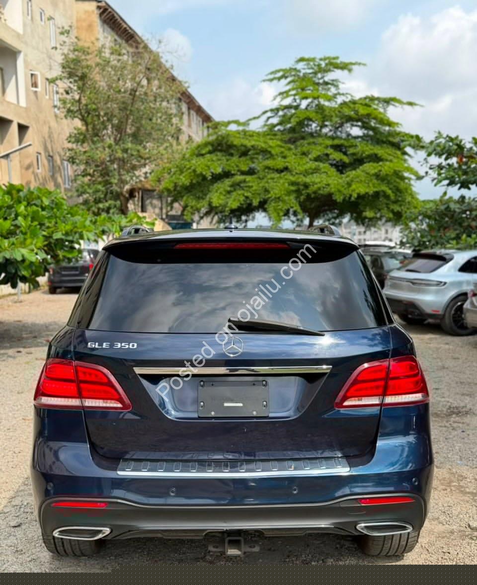 2018 Mercedes GLE350: Mint, Genuine Duty, Loaded!