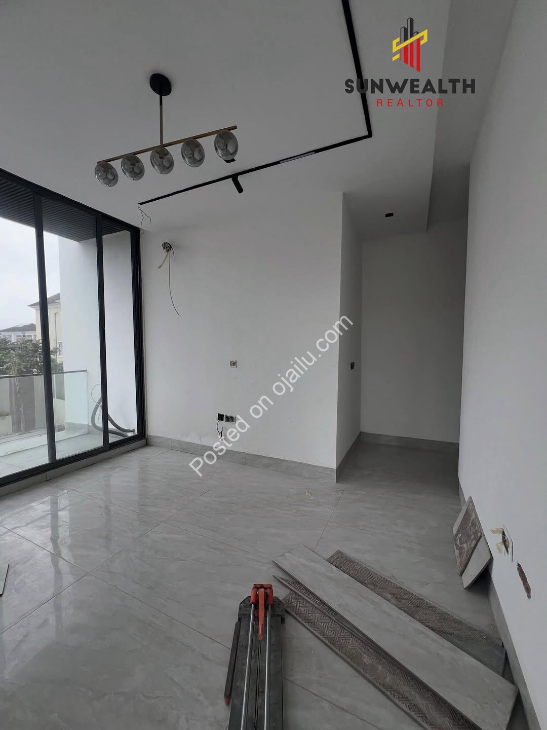 Ikoyi’s Finest: Detached Duplexes with Pool