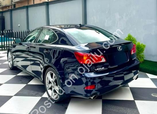 2010 Lexus IS250: Luxury Ride, Pristine & Ready