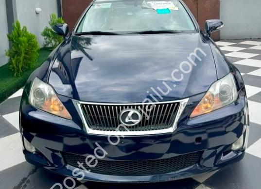 2010 Lexus IS250: Luxury Ride, Pristine & Ready