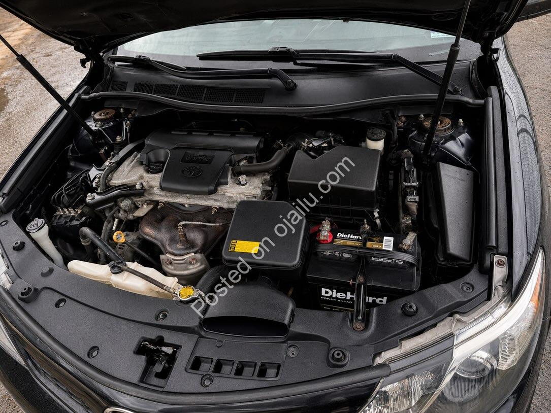 2013 Toyota Camry: Smooth, Clean & Ready to Drive
