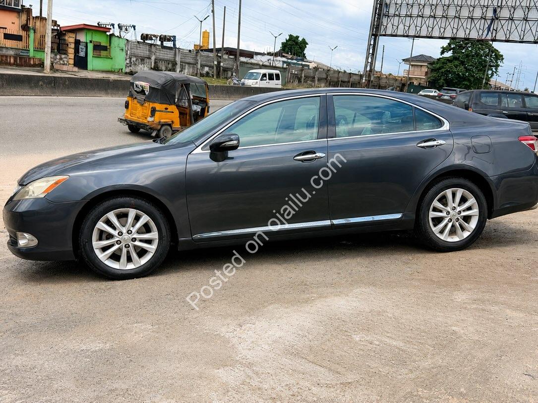 2010 Lexus ES 350: Luxury, Fully Cleared