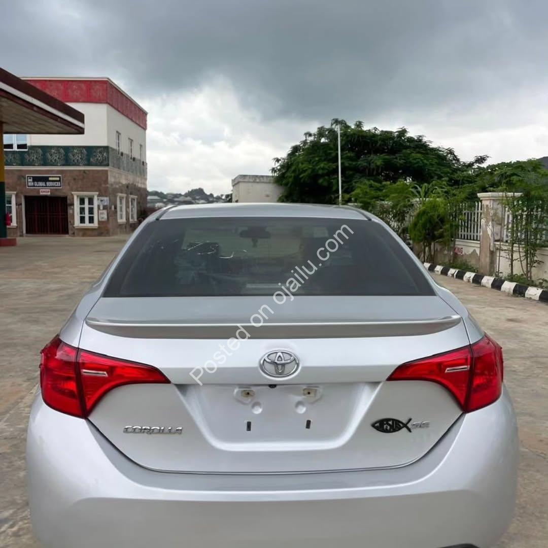 Mint 2017 Corolla: Cleared Duty, Ready to Roll!