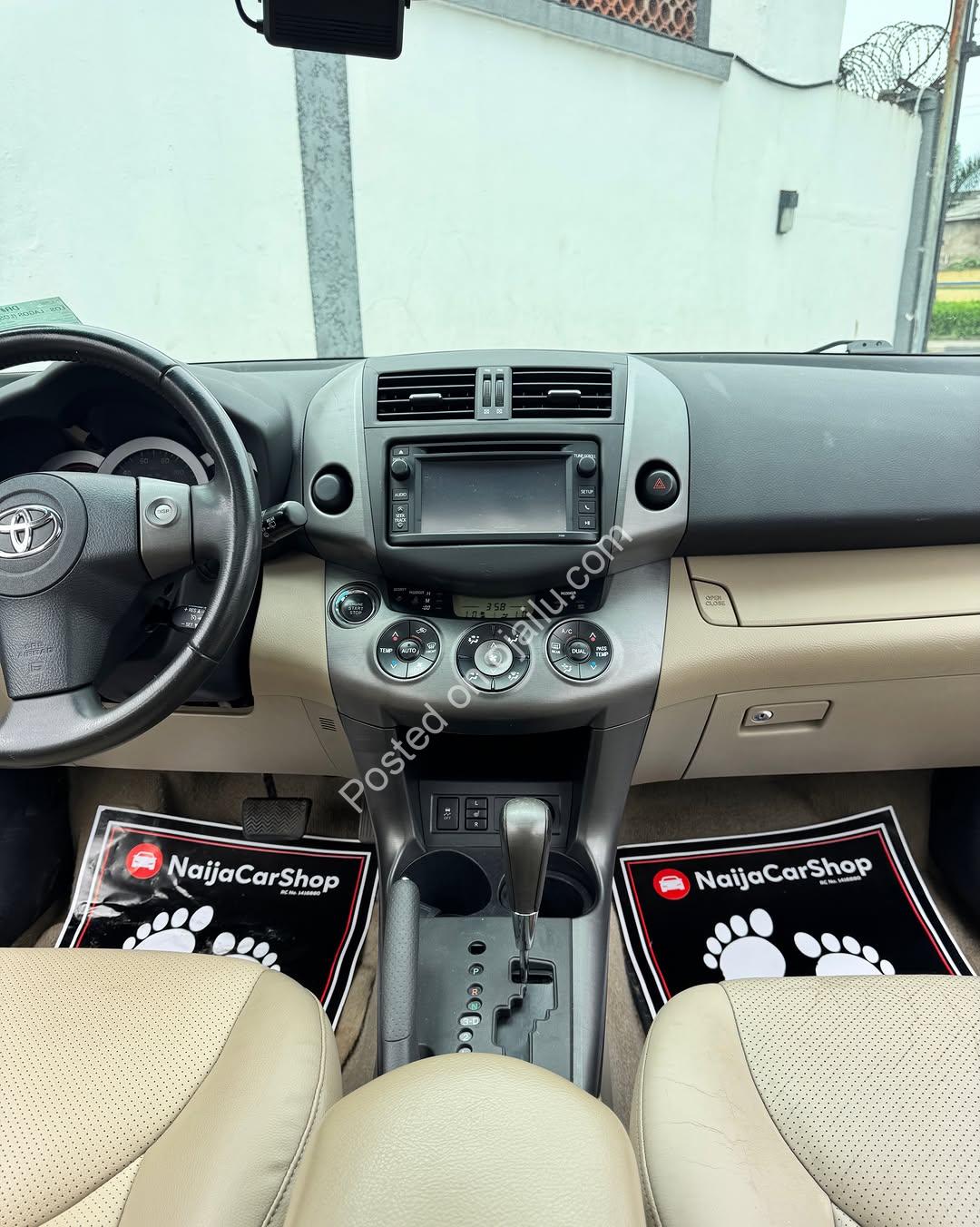 Own the Road in Luxury: 2012 RAV4 Limited—₦15.99m!