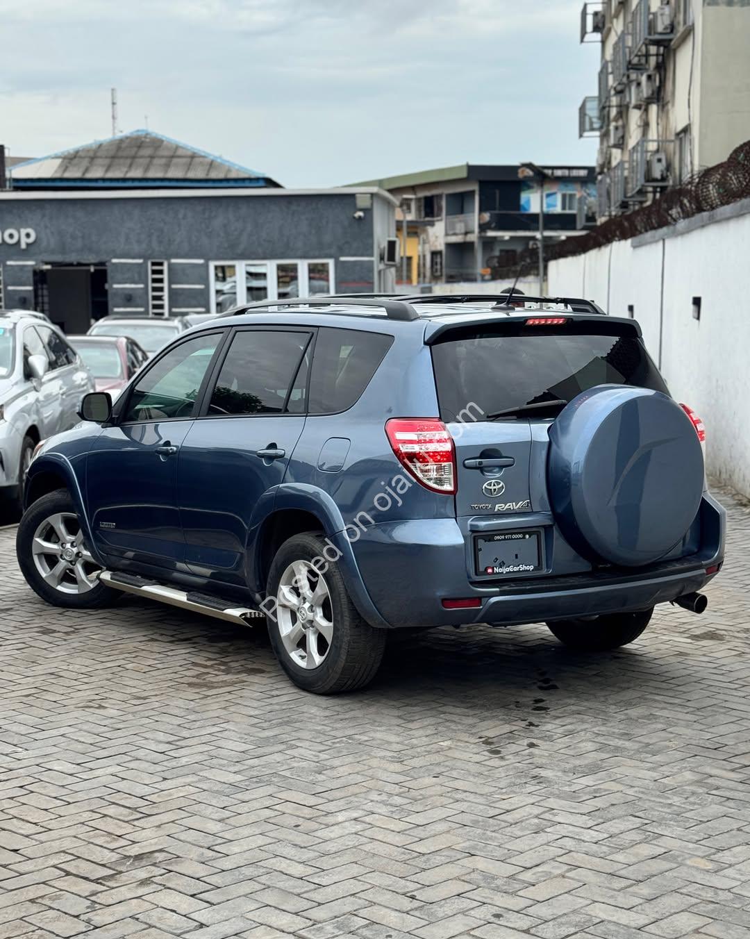 Own the Road in Luxury: 2012 RAV4 Limited—₦15.99m!