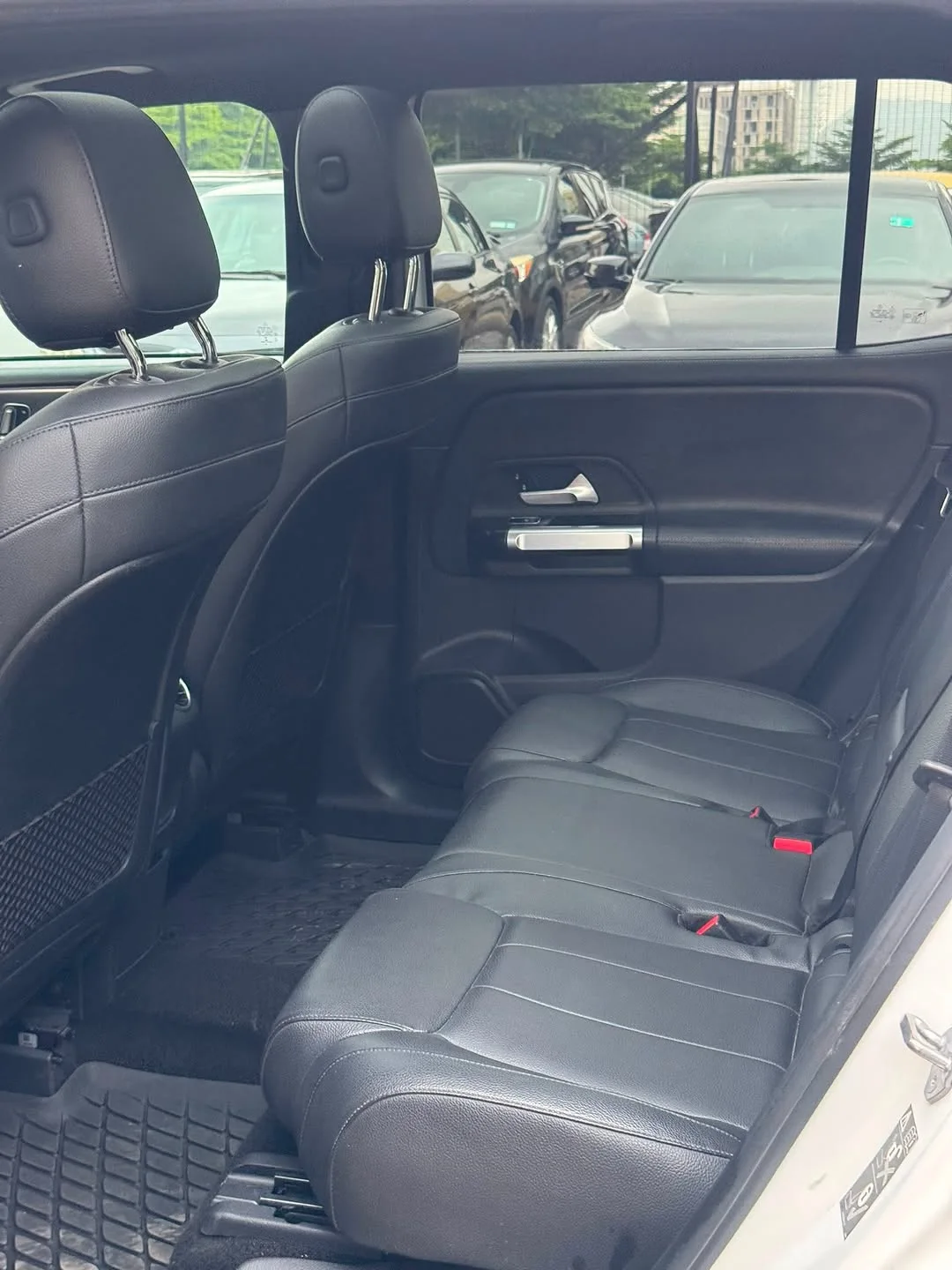 2021 Mercedes GLB250 4MATIC – Luxury AWD SUV