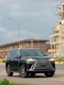 2023 Lexus LX600 – Luxury Unleashed!