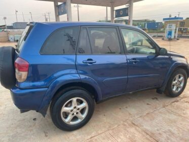 2004 RAV4