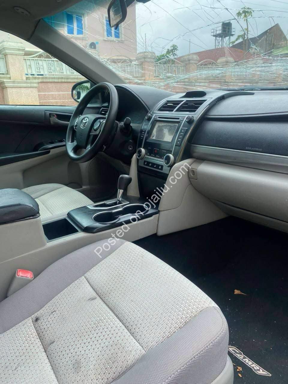 Untampered Toyota Camry SE ’14: Drive Now, 7.2M!