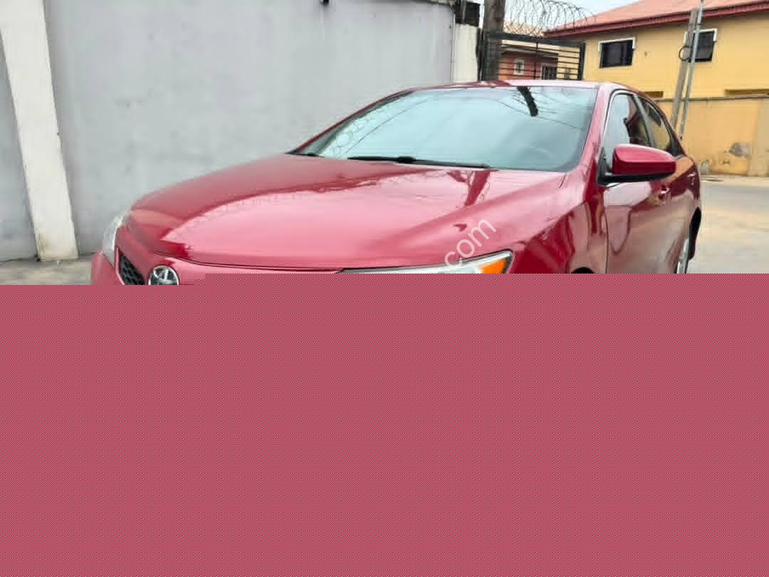 Toyota Camry Sport 2014 – Pristine & Foreign Used!