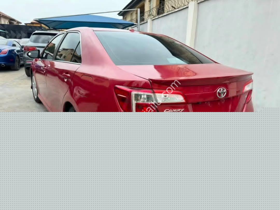 Toyota Camry Sport 2014 – Pristine & Foreign Used!